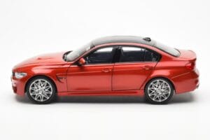 BMW M3 Competition F80 Sakhir Laranja Norev 1:18 80432411553 Metal - imagem 4 de 8