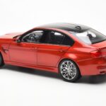 BMW M3 Competition F80 Sakhir Laranja Norev 1:18 - image 7 of 8