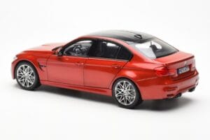BMW M3 Competition F80 Sakhir Laranja Norev 1:18 80432411553 Metal - imagem 7 de 8