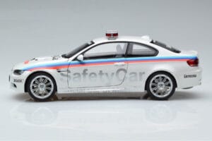 BMW M3 E92 MotoGP Safety Car 2008 Kyosho 1:18 08736GP Metal - imagem 4 de 7