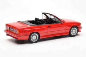 BMW M3 E30 Cabriolet Vermelho Otto 1:18 OT077 Resina - imagem 2 de 6