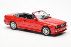 BMW M3 E30 Cabriolet Vermelho Otto 1:18 OT077 Resina - imagem 4 de 6