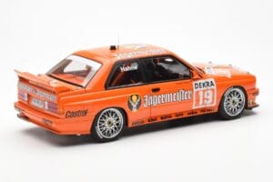 BMW M3 E30 #19 A. Hahne Jägermeister DTM 1992 AUTOart 1:18 89248 Metal - imagem 3 de 8