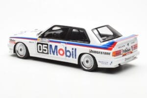 BMW M3 E30 #5 P. Brock Mobil ATCC 1988 AUTOart 1:18 88845 Metal - imagem 7 de 8