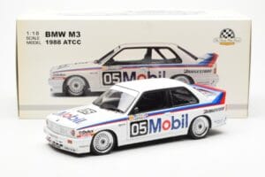 BMW M3 E30 #5 P. Brock Mobil ATCC 1988 AUTOart 1:18 88845 Metal - imagem 8 de 8
