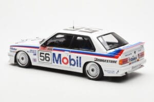 BMW M3 E30 #56 P. Brock / J. Richards Mobil Bathurst 1000 1988 AUTOart 1:18 88847 Metal - imagem 7 de 9
