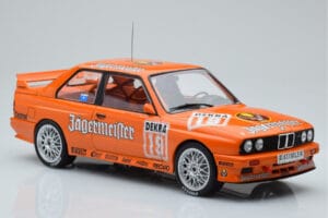 BMW M3 E30 Jagermeister #19 A. Hahne DTM Nurburgring 1992 IXO 1:18 18RMC082A Metal - imagem 4 de 6