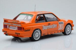 BMW M3 E30 Jagermeister #20 W. Gardner DTM Nurburgring 1992 IXO 1:18 18RMC082B Metal - imagem 2 de 6