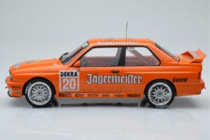 BMW M3 E30 Jagermeister #20 W. Gardner DTM Nurburgring 1992 IXO 1:18 18RMC082B Metal - imagem 3 de 6