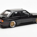 BMW M3 E30 Sport Evolution Preto Custom Wheels AUTOart 1:18 - image 3 of 8