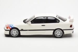 BMW M3 E36 Lightweight Branco Otto 1:18 OT569 Resina - imagem 3 de 6