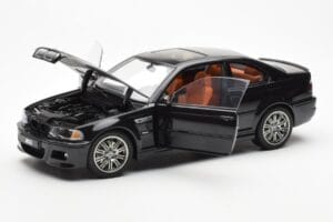 BMW M3 E46 Preto AUTOart 1:18 70541 Metal - imagem 2 de 8