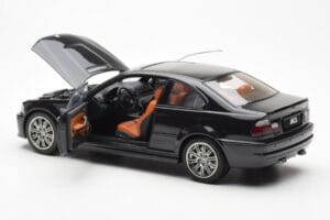 BMW M3 E46 Preto AUTOart 1:18 70541 Metal - imagem 5 de 8