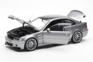 BMW M3 E46 CSL Cinzento Kyosho 1:18 80430302734 Metal - imagem 2 de 8