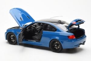 BMW M3 E92 Laguna Seca Blue Kyosho 1:18 08734LBL Metal - imagem 5 de 8