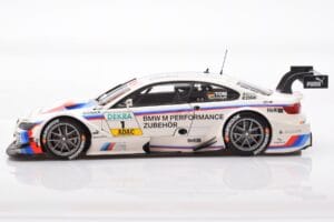 BMW M3 E92 #1 M. Tomczyk BMW M Performance DTM 2012 Minichamps 1:18 80432320097 Metal - imagem 4 de 8
