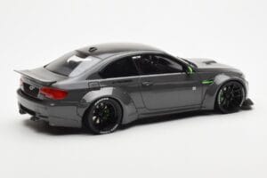 BMW M3 E92 LBWK Liberty Walk Cinzento GT Spirit 1:18 GT127 Resina - imagem 2 de 6