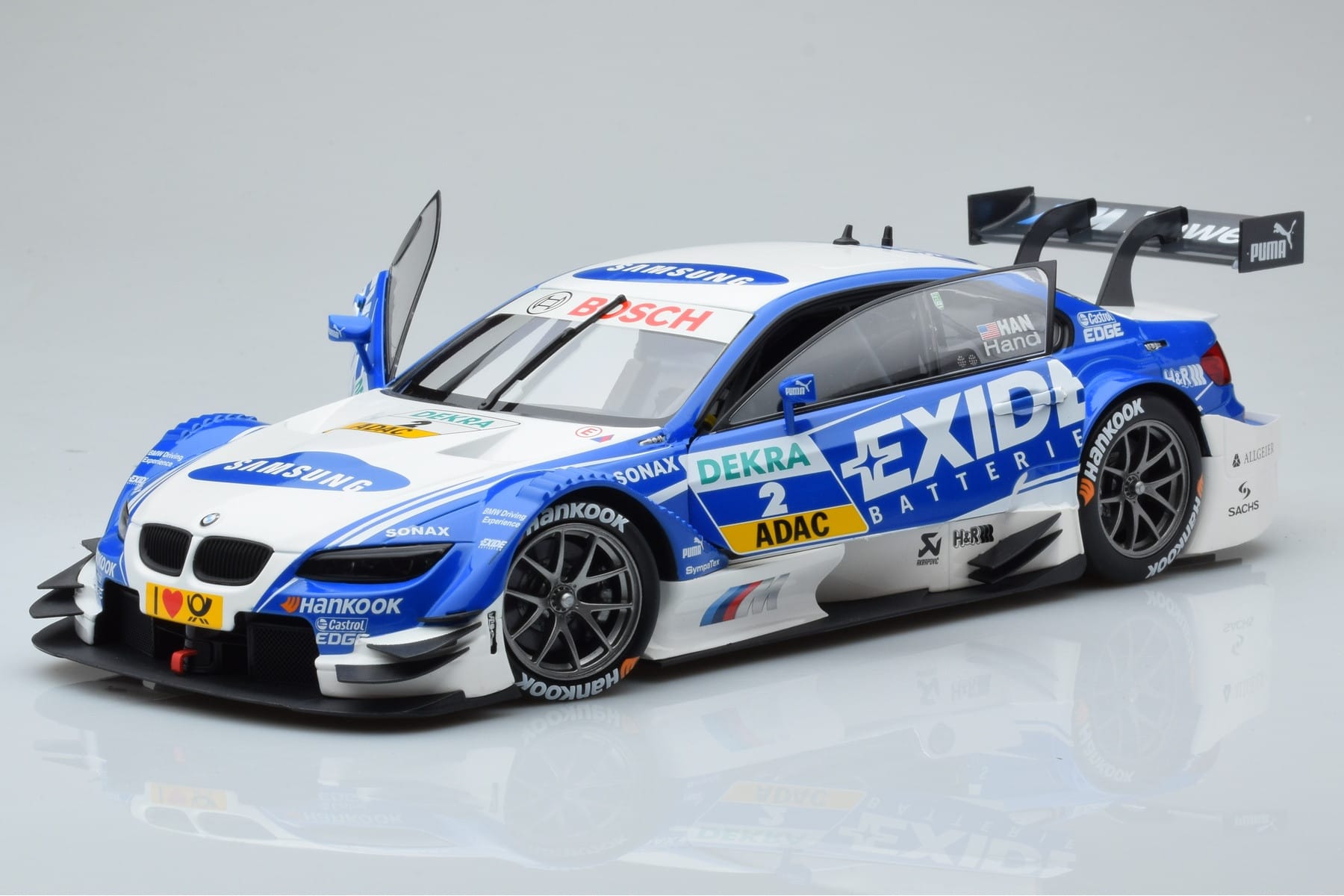BMW M3 #2 BMW Team RMG A.J. Hand DTM 2012 Minichamps 1:18 100122202 Metal - imagem 2 de 8