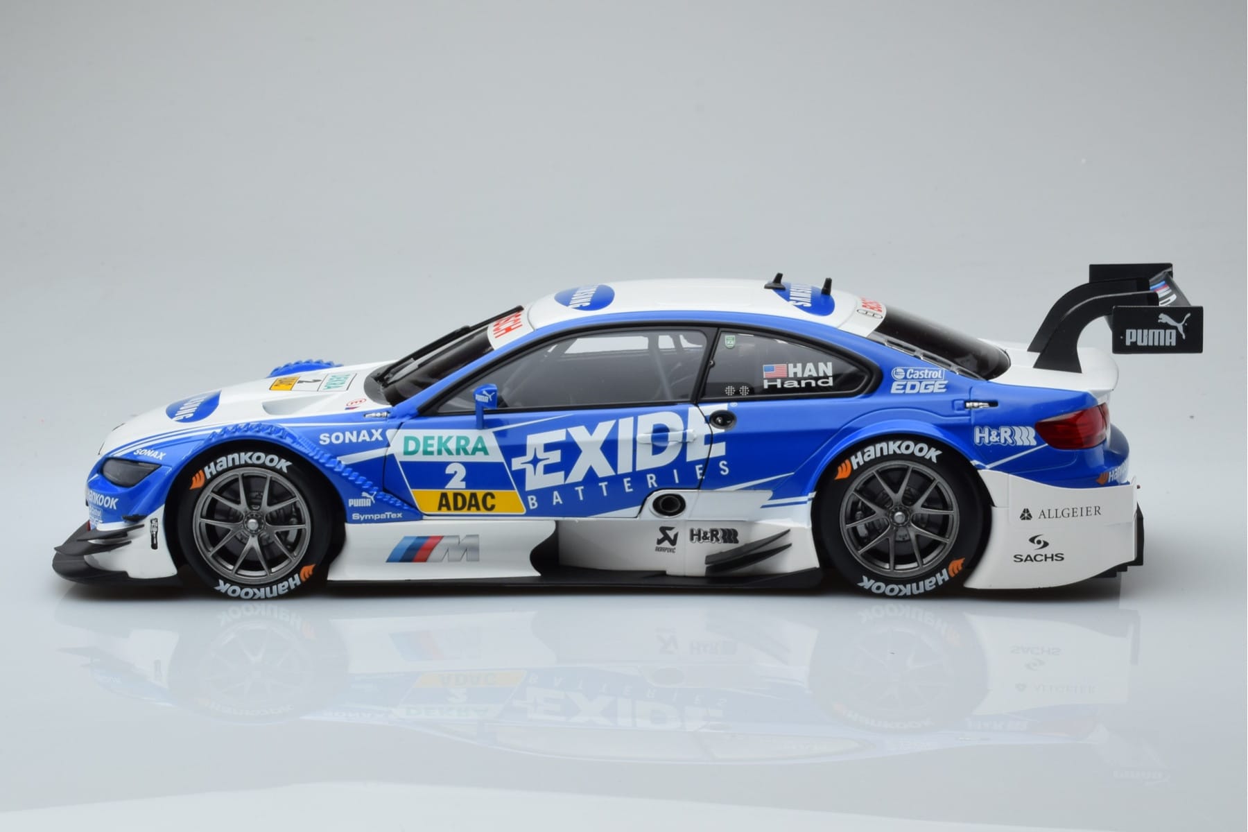 BMW M3 #2 BMW Team RMG A.J. Hand DTM 2012 Minichamps 1:18 100122202 Metal - imagem 4 de 8