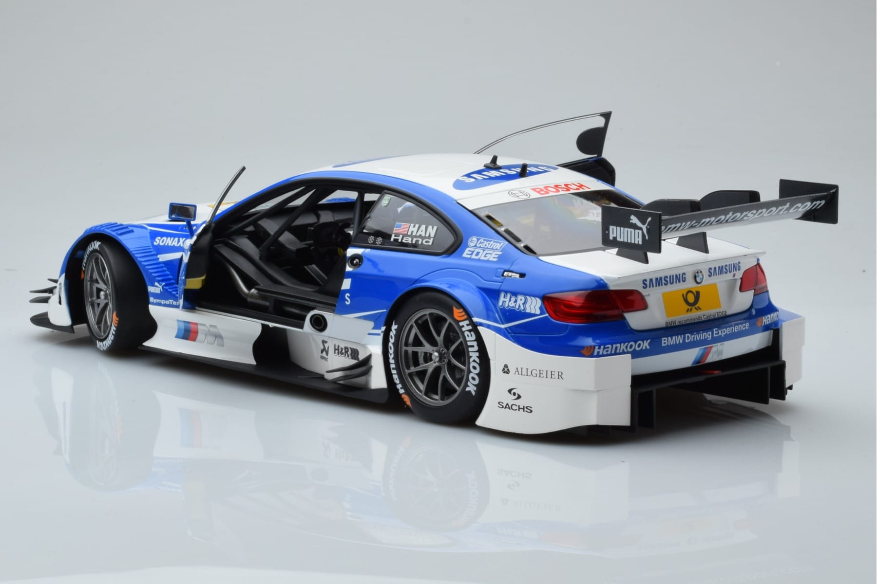 BMW M3 #2 BMW Team RMG A.J. Hand DTM 2012 Minichamps 1:18 100122202 Metal - imagem 7 de 8
