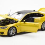 BMW M4 F82 Austin Amarelo Metallic Paragon 1:18 - image 2 of 8