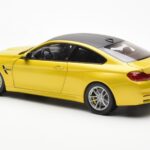 BMW M4 F82 Austin Amarelo Metallic Paragon 1:18 - image 7 of 8