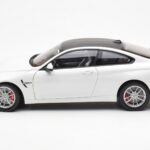 BMW M4 F82 Frozen Brilliant Branco Paragon 1:18 PA-97101 - image 4 of 8