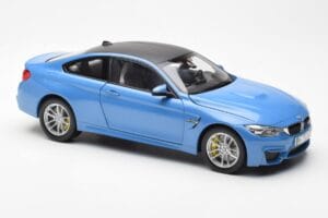 BMW M4 F82 Yas Marina Azul Paragon 1:18 PA-97102 Metal - imagem 6 de 8