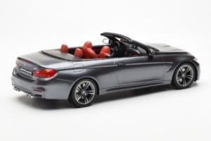 BMW M4 F83 Cabriolet Cinzento GT Spirit 1:18 GT081 Resina - imagem 2 de 6