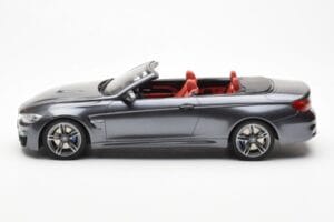 BMW M4 F83 Cabriolet Cinzento GT Spirit 1:18 GT081 Resina - imagem 3 de 6
