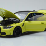 BMW M4 G82 Amarelo Edição Concessionário Minichamps 1:18 - image 2 of 8