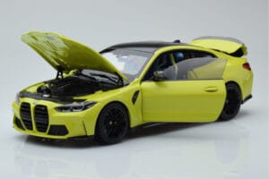BMW M4 G82 Amarelo Edição Concessionário Minichamps 1:18 80435A51949 Metal - imagem 2 de 8