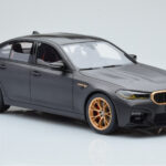 BMW M5 CS F90 Frozen Brands Hatch Cinzento GT Spirit 1:18 - image 3 of 5