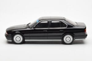 BMW M5 E34 Preto Otto 1:18 OT690 Resina - imagem 3 de 6