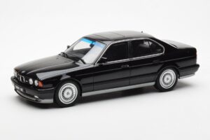BMW M5 E34 Preto Otto 1:18 OT690