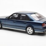 BMW M5 E34 Azul Metallic Otto 1:18 - image 5 of 6