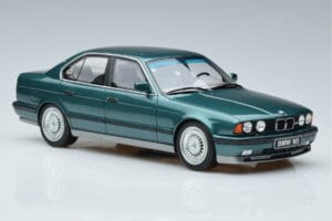 BMW M5 E34 Cecotto Edition Verde Otto 1:18 OT968 Resina - imagem 4 de 6