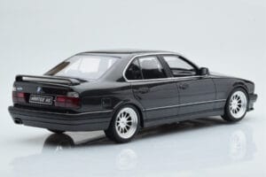 BMW M5 E34 Hartge Preto Otto 1:18 OT362B Resina - imagem 5 de 6