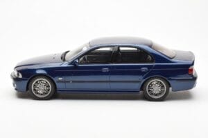 BMW M5 E39 Avus Blue Paint Issue Otto 1:18 OT070 Resina - imagem 3 de 6