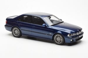 BMW M5 E39 Avus Blue Paint Issue Otto 1:18 OT070 Resina - imagem 4 de 6