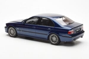 BMW M5 E39 Avus Blue Paint Issue Otto 1:18 OT070 Resina - imagem 5 de 6