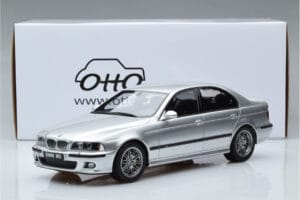 BMW M5 E39 Prata Otto 1:18 OT747B Resina - imagem 7 de 7