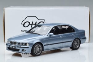 BMW M5 E39 Silverwater Azul Otto 1:18 OT554 Resina - imagem 6 de 6