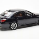 BMW M5 E60 Carbon Preto Kyosho 1:18 - image 3 of 8
