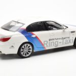 BMW M5 E60 Ring Taxi Nurburgring Kyosho 1:18 - image 3 of 8