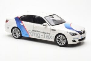 BMW M5 E60 Ring Taxi Nurburgring Kyosho 1:18 08593RT Metal - imagem 6 de 8
