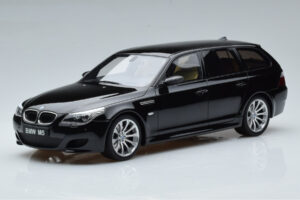 BMW M5 E61 Touring Preto Otto 1:18