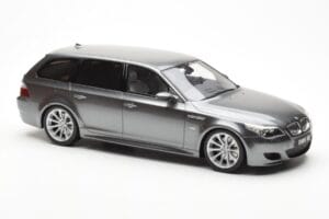 BMW M5 E61 Touring Cinzento Otto 1:18 OT189 Resina - imagem 4 de 6