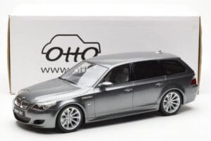 BMW M5 E61 Touring Cinzento Otto 1:18 OT189 Resina - imagem 6 de 6