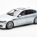 BMW M5 F10 Silverstone Prata Paragon 1:18 80432186353